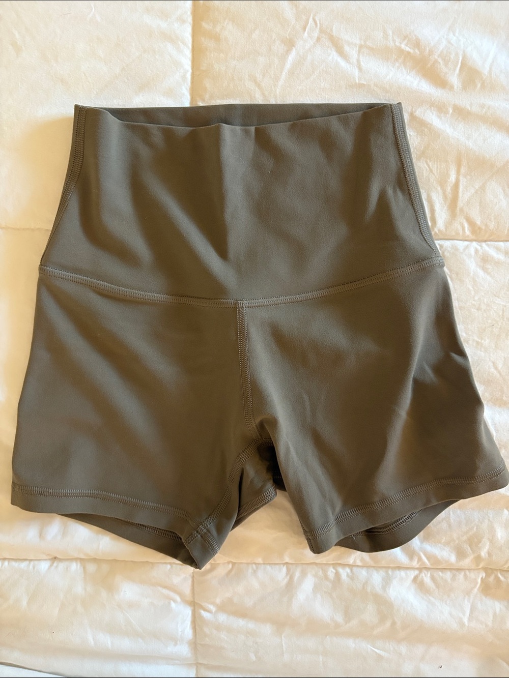 Lululemon High Rise Taupe Brown Align Shorts Athleisure 2inch Size 2 - Picture 3 of 3